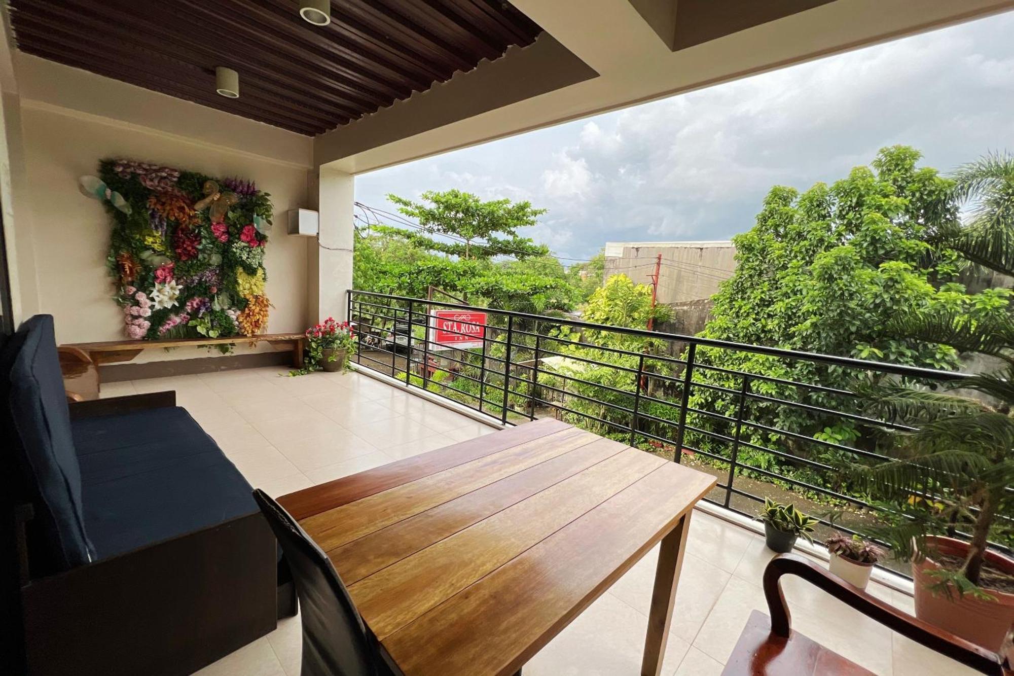 Sta Rosa Inn Iloilo Powered By Cocotel 외부 사진